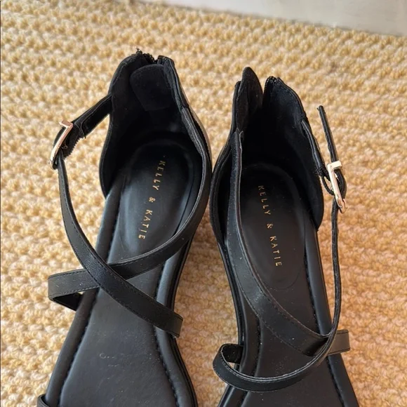 Kelly & Katie Black Strappy Sandals - Picture 3 of 7